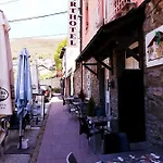 Portal De Leon 3*