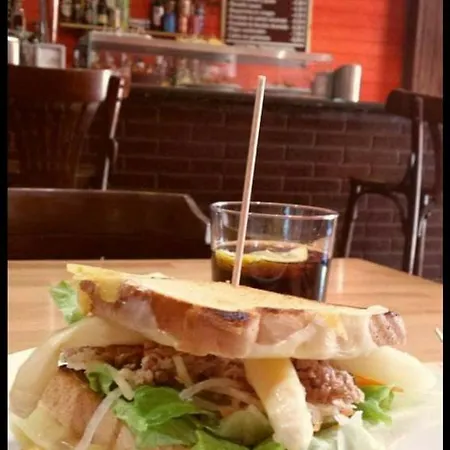 Apartmanhotel Portal De Leon Caboalles de Abajo