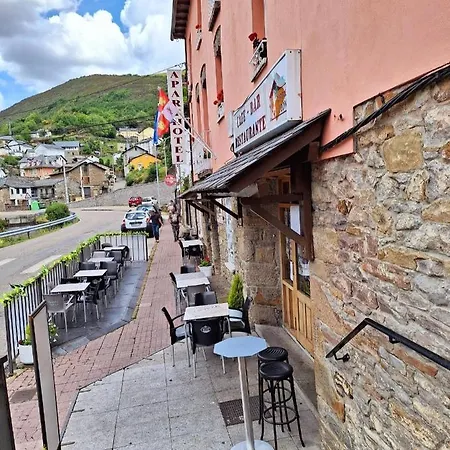 Portal De Leon Apartmanhotel 3*